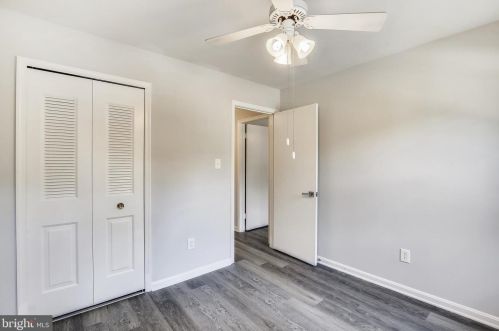 7305 Langsford Ct, Springfield VA  22153-1536 exterior