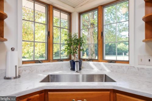 6482 Shady Side Rd, Shady Side MD 20764-9715 exterior