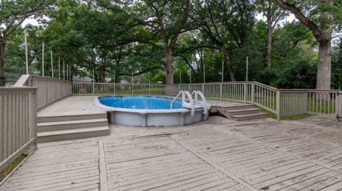 7225 Red Oak Dr, Bull Valley, IL 60012-3022