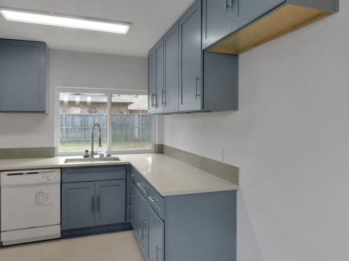 2028 Shenandoah Dr, Carrollton TX 75007-5434 exterior