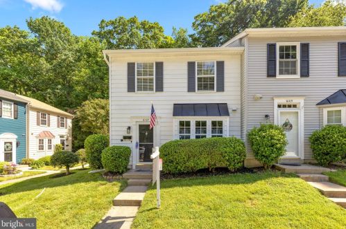 6107 Sweet Maple Ct, Springfield, VA 22152-1414