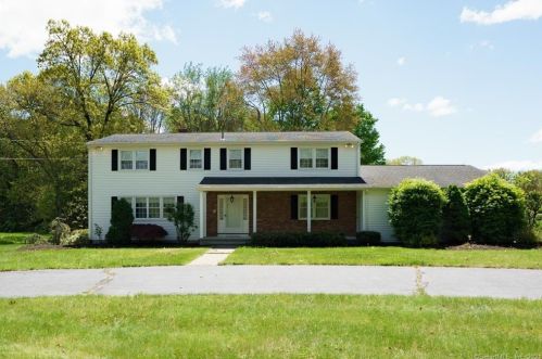520 Lazy Ln, Southington, CT 06489-1733