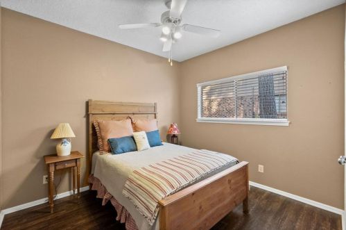 206 Deep Dl Ln, Conroe TX  77304-7208 exterior