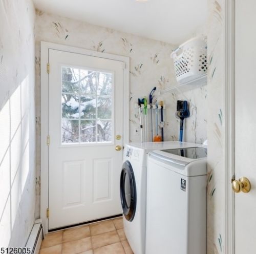 4 Tulip Ln, Dover NJ  07869-4773 exterior
