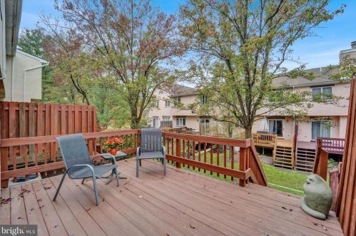 5 Exeter Ct, Princeton NJ  08540-7000 exterior