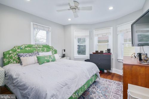 20 Evergreen Ln, Tavistock NJ  08033-1202 exterior