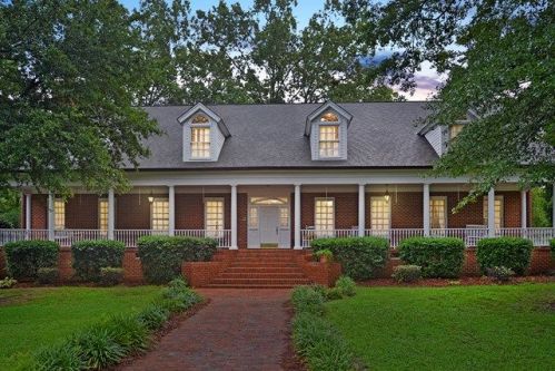 107 Prestwick Ct, Greenwood, SC 29646-1109