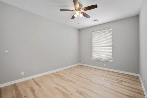 12524 Canyon Glen Dr, Austin TX  78732-2022 exterior