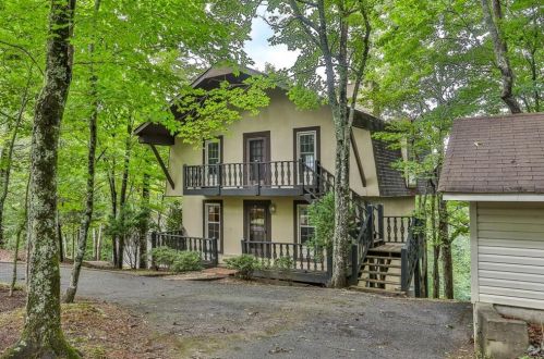 27 Whitepath Cir, Ellijay, GA 30540-1212