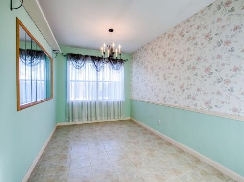 2713 Esquire Ln, Garland TX  75044-6167 exterior