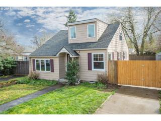 8504 Foss Ave, Portland OR  97203-3618 exterior