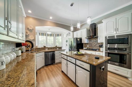 1120 Wishing Wl Ct, Cedar Hill TX 75104-8255 exterior