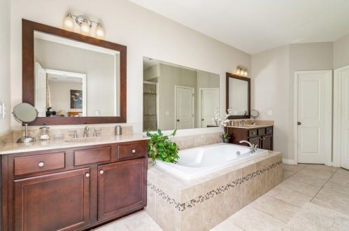 1301 Lullwater Park Cir, Atlanta GA  30306-4641 exterior
