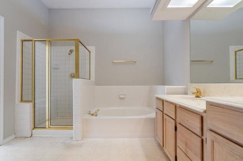 1621 Morrison Dr, Fort Worth TX  76112-3766 exterior