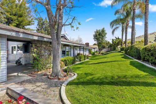 4280 Watkins Dr, Riverside CA  92507-4874 exterior