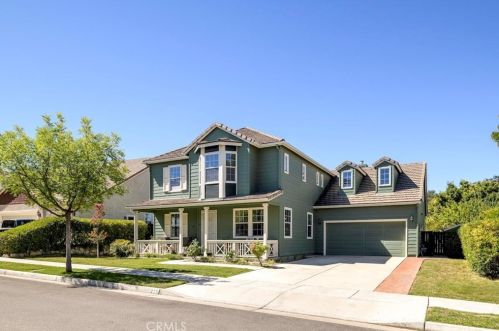 225 Silver Oak Dr, Lake Nacimiento, CA 93446-4767