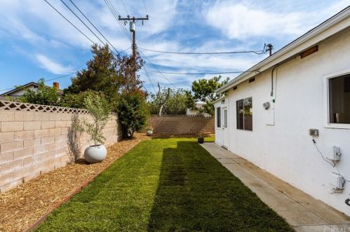 22631 Hickory Ave, Torrance CA  90505-2945 exterior