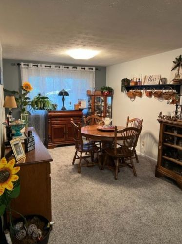 2622 Home Orchard Dr, Springfield OH  45503-2342 exterior