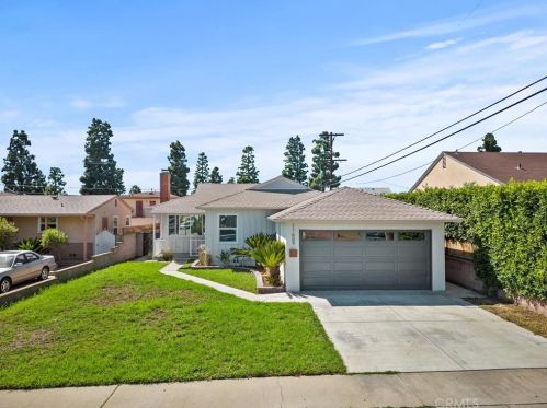 11609 Atkinson Ave, Hawthorne CA  90250-1827 exterior