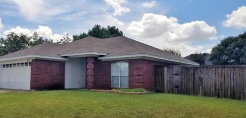 7757 Clearbrook Ct, Fort Worth TX  76148-1337 exterior