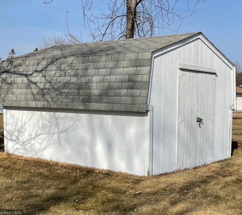 924 State Rd, Sauk Centre, MN 56378-1665