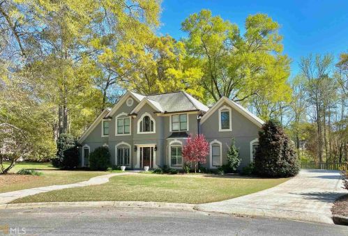114 Stonewall Dr, Carrollton, GA 30117-3515
