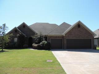 3945 Newcastle Dr, Conway, AR 72034-7645