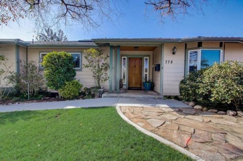 778 Blackthorne Ave, El Cajon, CA 92020-5611