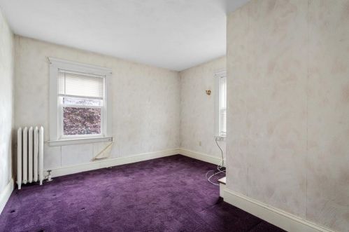 92 Glen Ave, Providence, RI 02905-3702