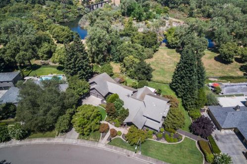 7609 Spy Glass Dr, Modesto, CA 95356-9583