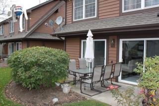 1923 Redondo Ct, Oak Brook IL  60561-1622 exterior