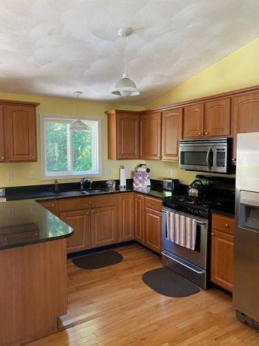 22 Remy Cir, Warwick, RI 02886-0301