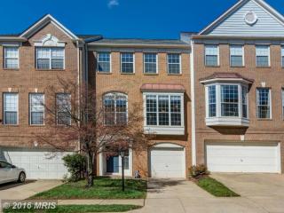 20927 Trinity Sq, Dulles VA  20165-7237 exterior
