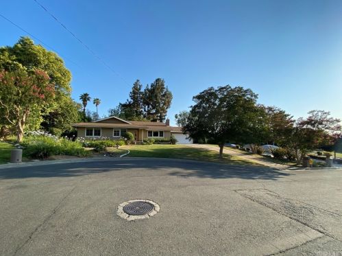 623 Fountain Ave, Redlands, CA 92373-7058