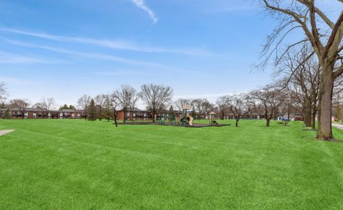 2406 Brandenberry Ct, Arlington Hts IL  60004-5113 exterior