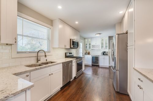 816 Emerald Dr, Naperville IL  60540-7246 exterior