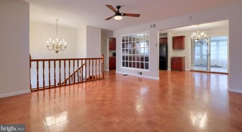 2860 Southwick Dr, Lancaster PA  17601-3549 exterior