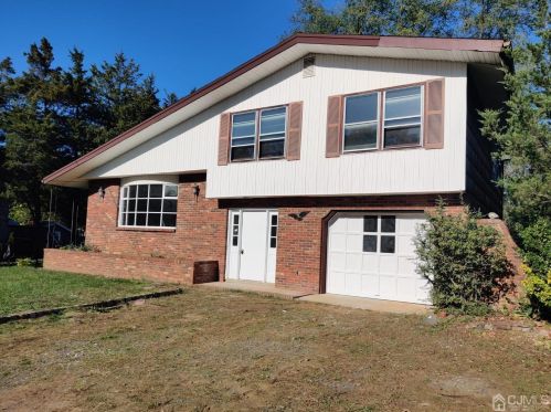 648 Marlboro Rd, Old Bridge, NJ 08857-3705