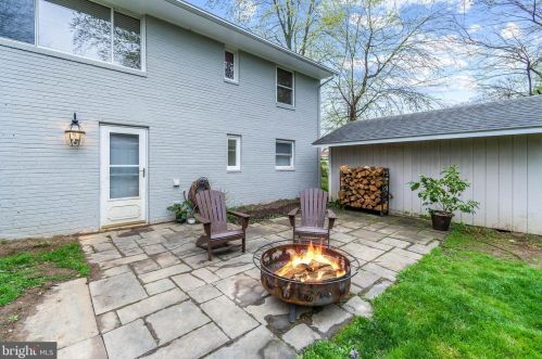 5225 Heming Ave, Springfield VA  22151-2942 exterior