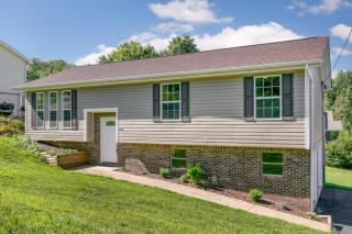 7421 Davis Mill Cir, Harrison, TN 37341-4950