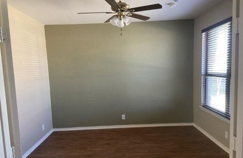 690 New Bridge Dr, Uhland TX  78640-5541 exterior