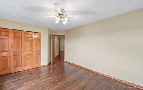 1210 Easton Dr, Carol Stream IL  60188-4817 exterior