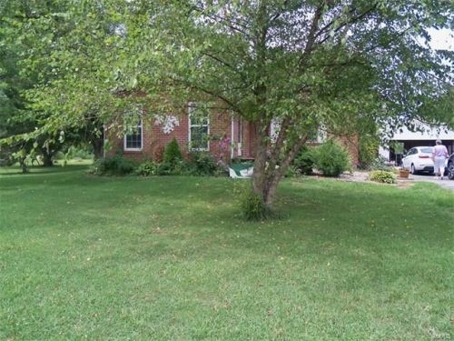 7447 Lobo Rd, Fort Russell IL  62010-2585 exterior