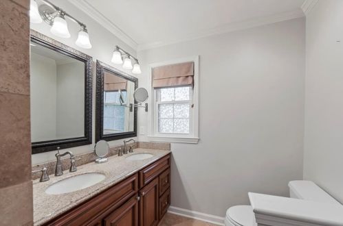 6879 Lockridge Dr, Atlanta GA  30360-1514 exterior