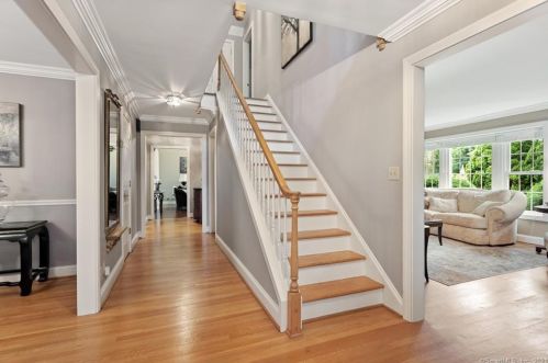 4 Jayne Way, Norwalk, CT 06851-2431