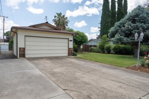 2530 Ceres Ave, Chico, CA 95973-1056