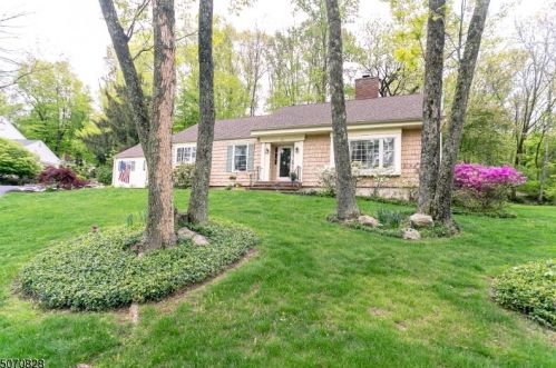 12 House Wren, Hackettstown, NJ 07840-2808