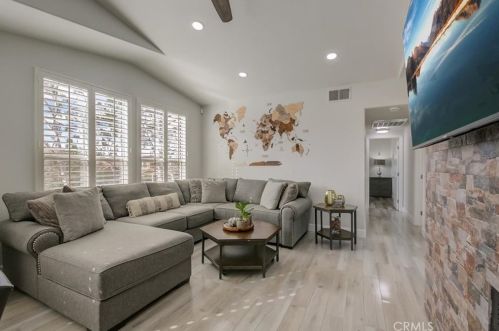 1126 Positano Ave, Anaheim CA  92808-1533 exterior