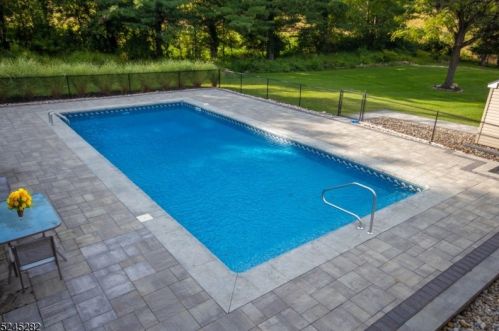 10 Turner Rd, Wantage, NJ 07461-3400