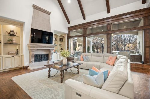 6300 Preferred Dr, Fort Worth TX  76179-8203 exterior